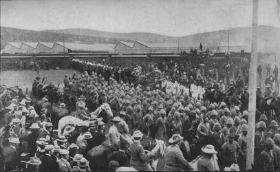 戦争の痛みを伴う事件の1つ：捕獲されたイギリス軍が1902年にプレトリアに進軍