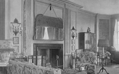 応接室の片側、WKヴァンダービルト夫人の家、ニューヨーク、1924年。