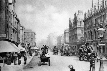 オックスフォードストリート、ロンドン、1880年代1926-1927