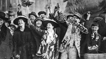 1926-1927年、ロンドンの元気いっぱいの真珠の王と女王