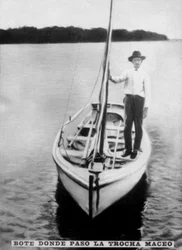 郵便船とトロチャ、1890年代、1920年代