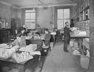 プレス向けの出版物の準備、特許庁、ロンドン、c1903 1903