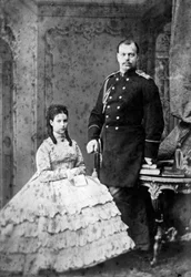 デンマークのダグマー王女とロシアの大公アレクサンドルアレクサンドロヴィッチ、1866年。