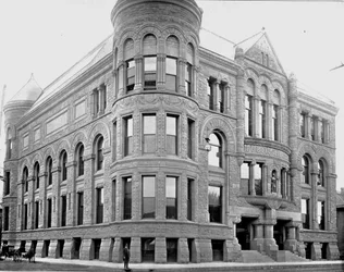公共図書館の建物、ミネアポリス、ミネソタ、米国、c1900。