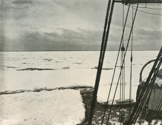 ロス海の重い水路を突き抜ける、c1908、1909。