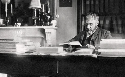 ルネ・ドゥーム、フランスの文芸評論家、文学者、1922