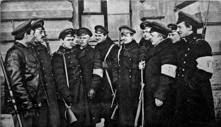 1917年2月革命後の革命的学生、ロシア。
