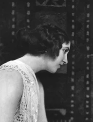 リタジョリヴェット1890〜1971年、イギリスの女優、1911年〜1912年