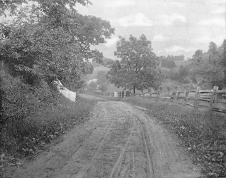 アメリカ合衆国ペンシルベニア州ブランディワイン沿いの道路、c1900。