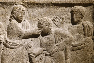 マルセイユのサン・ヴィクトル修道院。Sarcophagusの詳細。盲人を治療するイエスフランス
