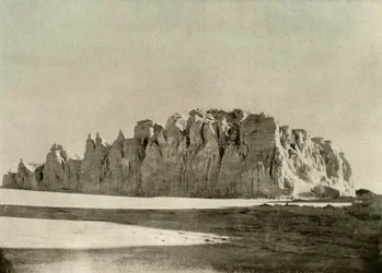 ロス島、c1908、1909年にケープボーンの南にある氷河の鋸歯状の端。