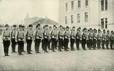 1919年のパレードでのセルビア騎兵隊。