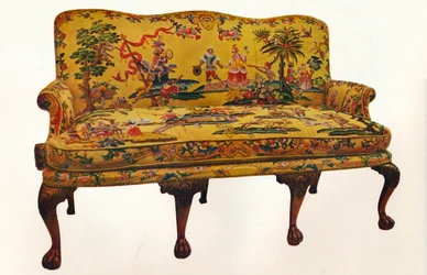期間シノワズリー刺繍で覆われたSettee、c1710