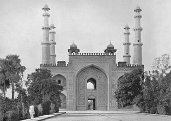 シカンドラ。 Akbarの墓のゲートウェイ、c1910。