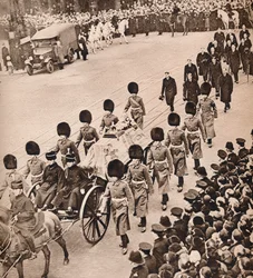 シンプルな陛下：王立ジョージの棺、1936年王室の標準でカバー