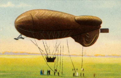 1918年、1932年、バスケット付きの流線型バルーンを合理化。