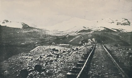 オロヤ鉄道の頂上、1916