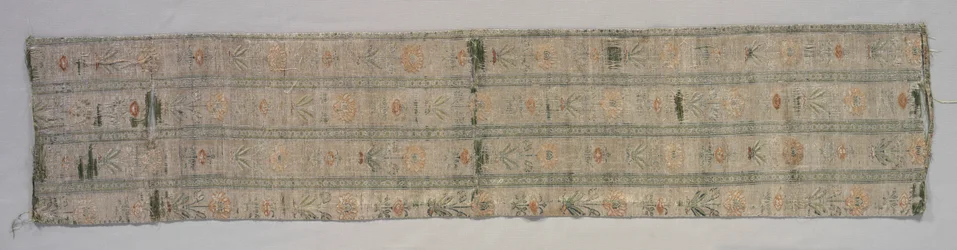 トルコのシルククッションカバーのサラウンド、1600年代初頭。