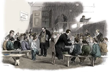 1868年にロンドンのランベスにあるラギッドスクールユニオンスクールで読むように男の子に教える