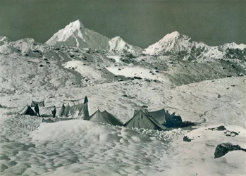 Jongsong La、c1903の下のキャンプ