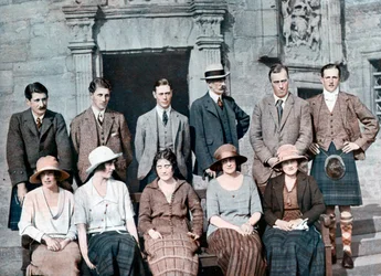 デュースオブストラスモア伯爵の射撃隊、グラミス城、1921年、1923年
