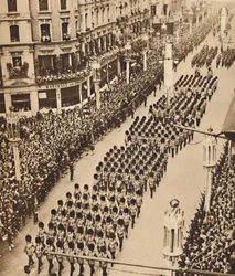 1937年5月12日、オックスフォードストリートの衛兵