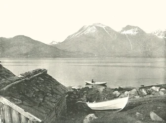 1895年、ノルウェーのローゼンダルにあるハルダンゲルフィヨルド。