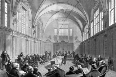 1875年にロンドンのテムズ川堤防にあるロンドン教育委員会の新しいオフィス