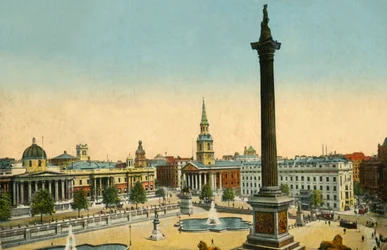 ナショナルギャラリーとネルソンの柱、トラファルガースクエア、ロンドン、c1910。