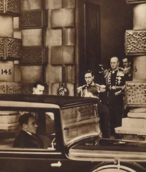 新しい統治の夜明け、1936 1937