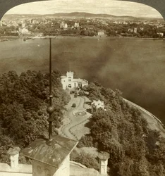オスカーシャル王立庭園とクリスチャニア、ノルウェー、シャトー出身、c1905。