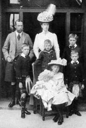 ウェールズの王子と王女とその子供たち、スコットランド、アバーゲルディー、1906