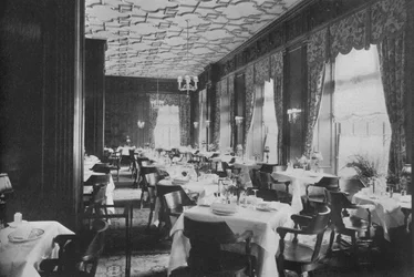 チューダーダイニングルーム、メルボルンホテル、セントルイス、ミズーリ州、1924