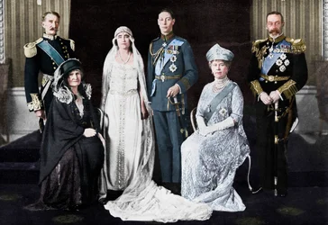 デュークオブヨークとレディエリザベスボウズリヨンの結婚式、1923年。