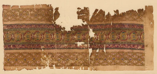 ギロッシュバンドのティラズ、1100年代。