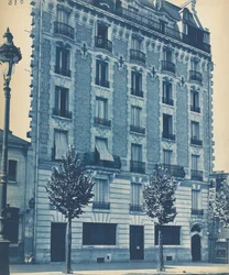 タウンハウスのファサード、c。 1900。