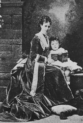 ロシアのツァリナ・マリア・フェオドロフナとツァレビッチ・ニコラス、c1873