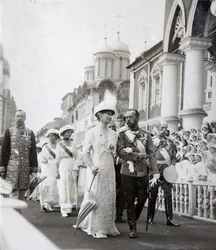 1913年、ロシアのロマノフの家の300周年記念式典で皇帝一家