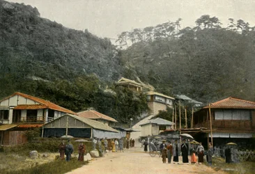 Une Rue A Nunobiki, Pres De Kobe, A Road in Nunobiki, near Kobe, 1900. 