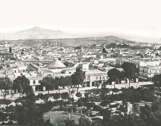 大聖堂、プエブラ、メキシコ、1895年からの眺め。