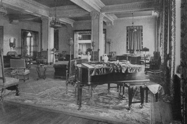 ラウンジ、ゲイロードアパート、ロサンゼルス、カリフォルニア州のビュー。 1924