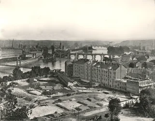 プラハ、チェコスロバキア、1895年の街の眺め。