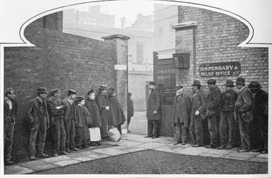 セントメリルボーンワークハウス、ロンドン、Luxborough Street、c1901 1903への入院を待っています。