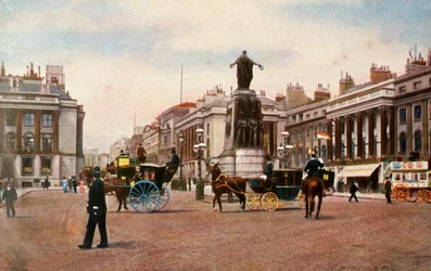 ウォーターループレイス、ロンドン、1905年。