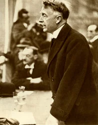 演説するウィリアム・トーマス・コスグレイブ、アイルランド、ダブリン、1922年、1935年。