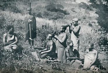 ズールー族の女の子の理髪、1912