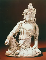 13世紀後半から14世紀初頭にかけて、元朝のアローロ凧Varaのチンテチェンの白いガラスの像