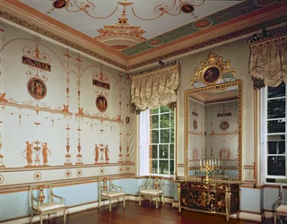 ロバートアダム（1728-92）によって建設されたオスターリーパーク、エトルリアルーム（1761年、イギリス、ミドルセックス）