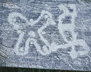 カムニアンローズ、ヴァルカモニカ渓谷の岩石彫刻のコピー、木炭画、フロッタージュ技法