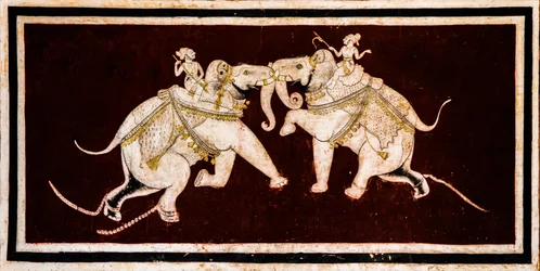 Chittra Sala Courtyard with Virtuoso Fine Paintings, Taragarh Fort, Bandi, Bandi, Rajasthan, Índia, Ásia (Foto)
